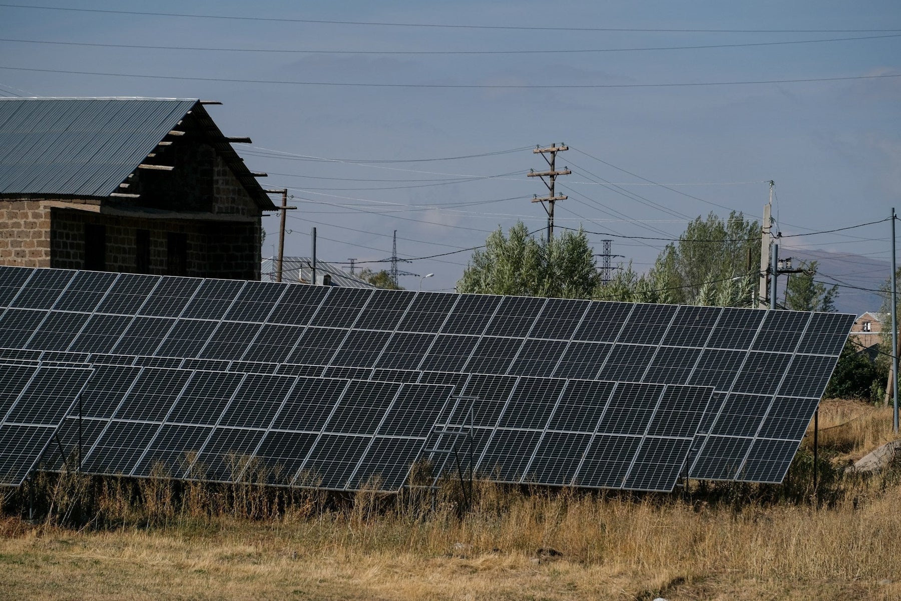 Modern Solar Fence Lights: Illuminate Your Property with Style and Efficiency